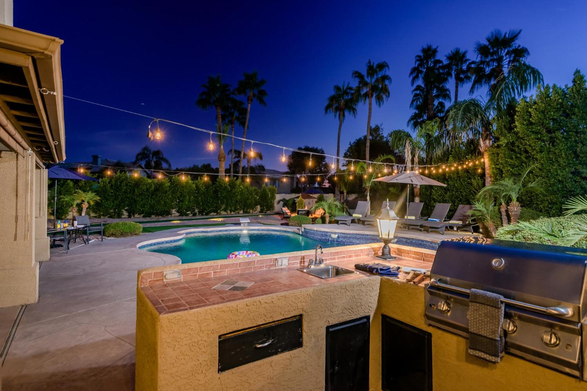 Scottsdale Desert Dream Estate Resort Style Lounging, Palm Trees, Pool & Hot Tub, Putting Green Phoenix Exterior photo