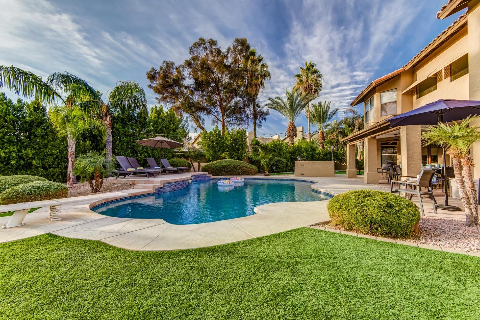 Scottsdale Desert Dream Estate Resort Style Lounging, Palm Trees, Pool & Hot Tub, Putting Green Phoenix Exterior photo