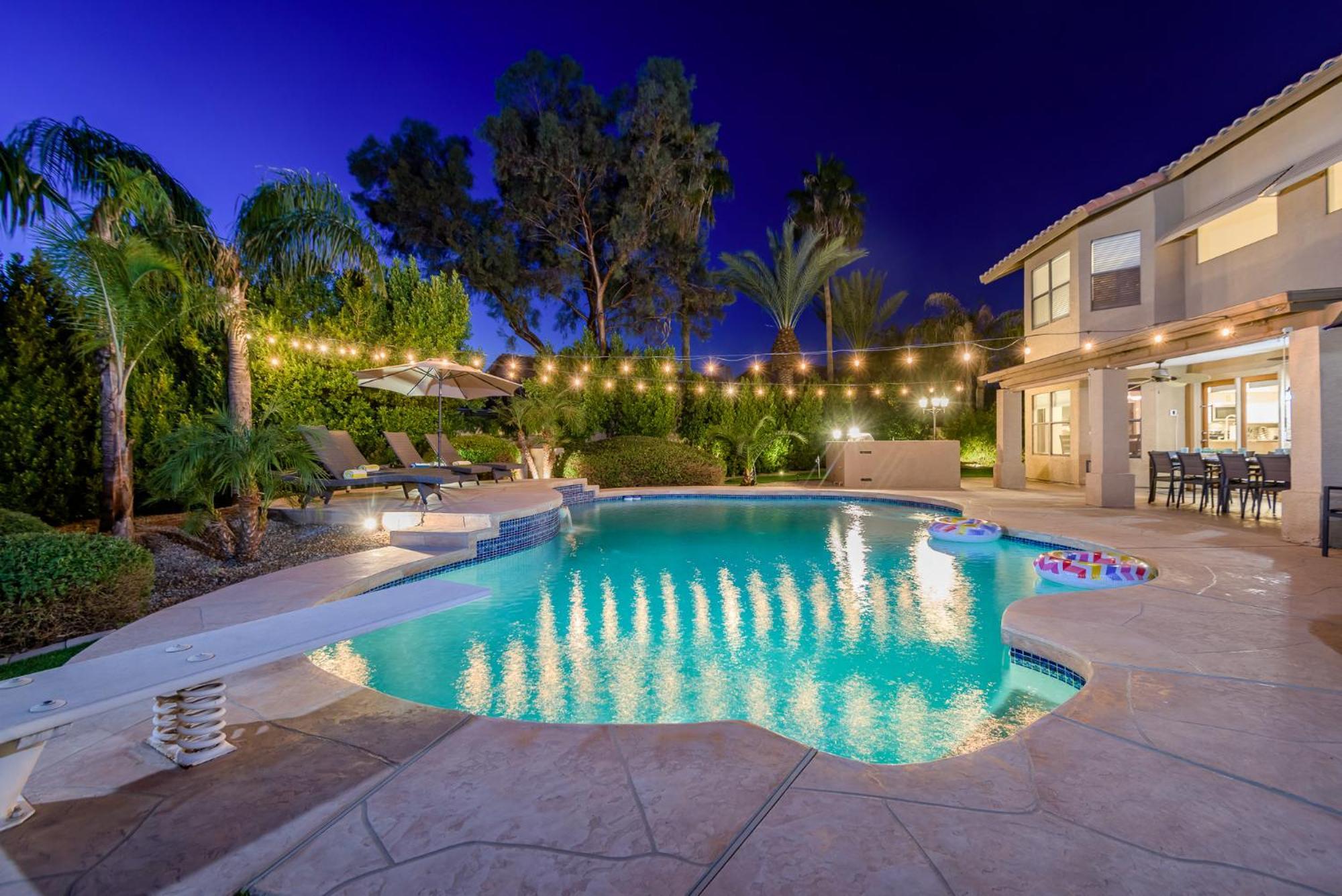 Scottsdale Desert Dream Estate Resort Style Lounging, Palm Trees, Pool & Hot Tub, Putting Green Phoenix Exterior photo