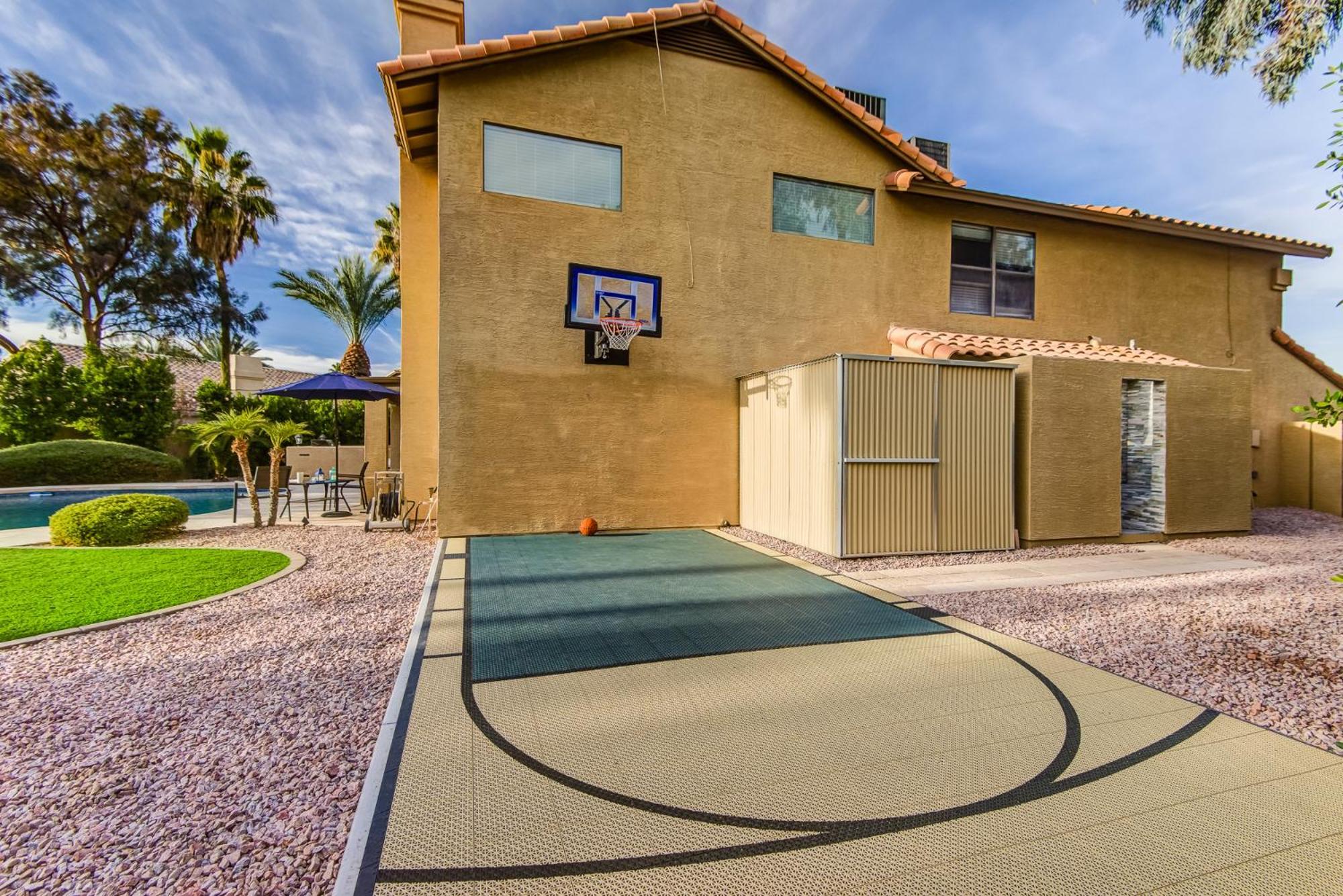 Scottsdale Desert Dream Estate Resort Style Lounging, Palm Trees, Pool & Hot Tub, Putting Green Phoenix Exterior photo