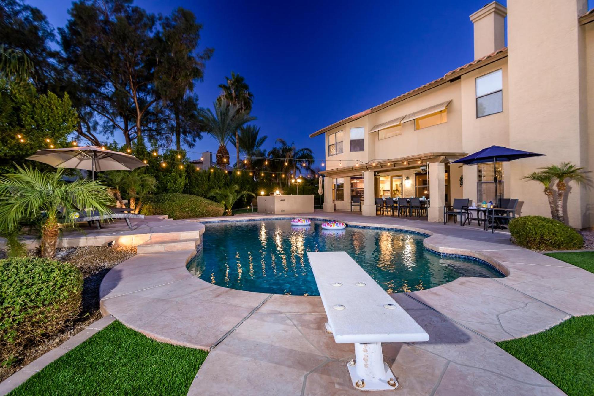 Scottsdale Desert Dream Estate Resort Style Lounging, Palm Trees, Pool & Hot Tub, Putting Green Phoenix Exterior photo