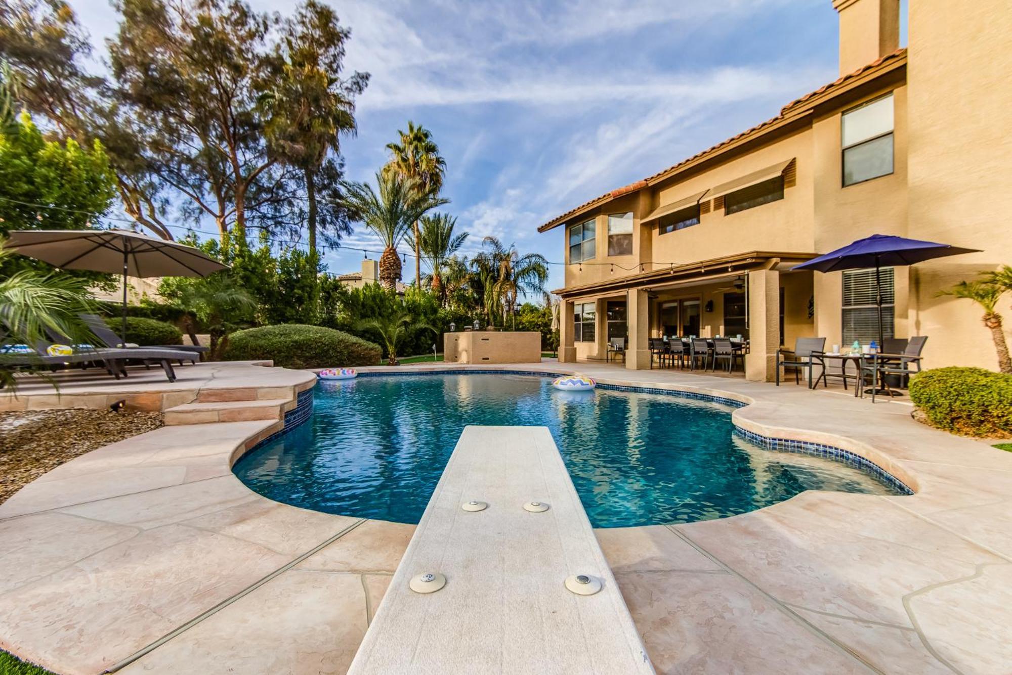 Scottsdale Desert Dream Estate Resort Style Lounging, Palm Trees, Pool & Hot Tub, Putting Green Phoenix Exterior photo