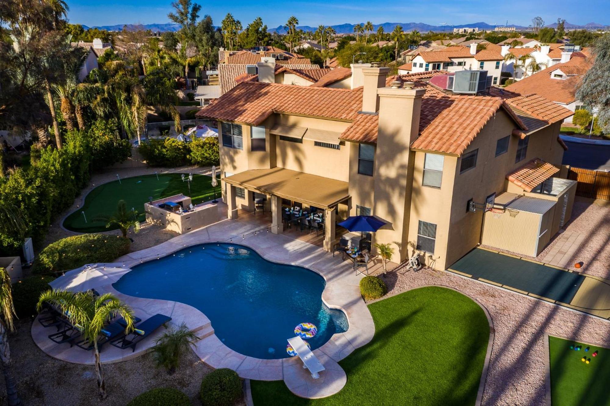 Scottsdale Desert Dream Estate Resort Style Lounging, Palm Trees, Pool & Hot Tub, Putting Green Phoenix Exterior photo